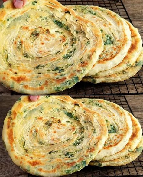 Spinach Flatbread Recipe, Best Flatbread Recipe, Spinach Bread Recipe, Winter Flatbread, Oven Flatbread, Recipes With Green Onions, Spinach Buns, Eggplant Bread, Green Onion Cakes