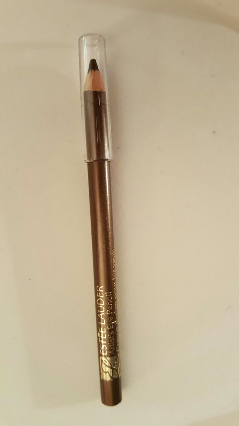 Estee Lauder Artist's Eye Pencil Crayon Design for Eyes in #02 "Soft Smudge Brown", slight usage, sanitized and sharpened. Eye Pencil Aesthetic, Brown Eye Pencil, Crayon Design, Eye Pencil Makeup, Pink Vanity, Natural Hair Art, Cosmetics Products, Brown Eyeliner, Brown Eye