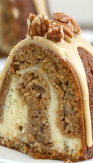 Apple-Cream Cheese Bundt Cake ~ The thick pocket of cream cheese in the center is to die for Praline Frosting, Bundy Cake, Cream Cheese Bundt Cake, Apple Cream Cheese, Bun Cake, Apple Cream, Pecan Cake, Bundt Cakes Recipes, A Piece Of Cake