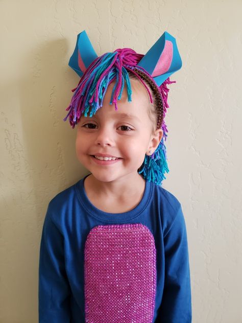 Blue horse costume 2018 Diy Horse Costume For Kids, Diy Horse Costume, Kids Horse Costume, Animals Costume, Farm Animal Costumes, Simple Costumes, Horse Halloween Costumes, Mock Trial, Christmas Crown