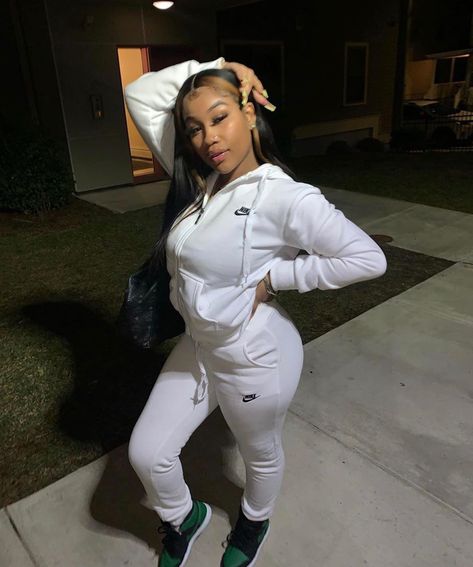 Sweatsuit Outfits Women, Drip Outfits Women, Tracksuit Outfit Women, Nike Sweatsuit, Tracksuit Outfit, Teen Swag Outfits, Nike Tracksuit, Swag Outfits For Girls