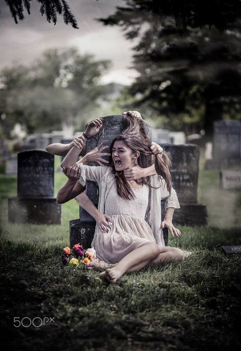 CarrieHampton1 on 500 px Macabre Photoshoot, Scary Photoshoot, Cemetery Shoot, Coven Photoshoot, Dark Animation, Cemetery Photoshoot, Multiple Arms, Halloween Fx, Creepy Photography