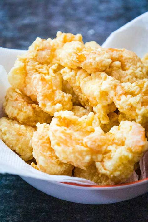 crispy fried shrimp draining on a paper towel in a bowl Chinese Fried Shrimp Batter, Cornstarch Fried Shrimp, Best Batter For Frying, Fried Shrimp Balls Recipe, Fried Shrimp With Cornstarch, Pan Fried Shrimp Recipes Easy, Asian Fried Shrimp, Fried Shrimp Batter Recipes, Batter For Fried Shrimp