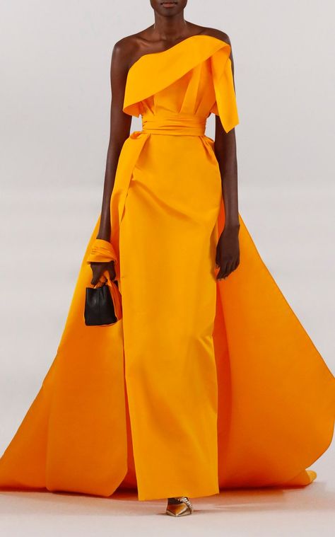 Carolina Herrera Gown, Carolina Herrera Dresses, Designer Runway, Guest Attire, Column Gown, Jazz Dance, Gala Dresses, Runway Collection, African Attire