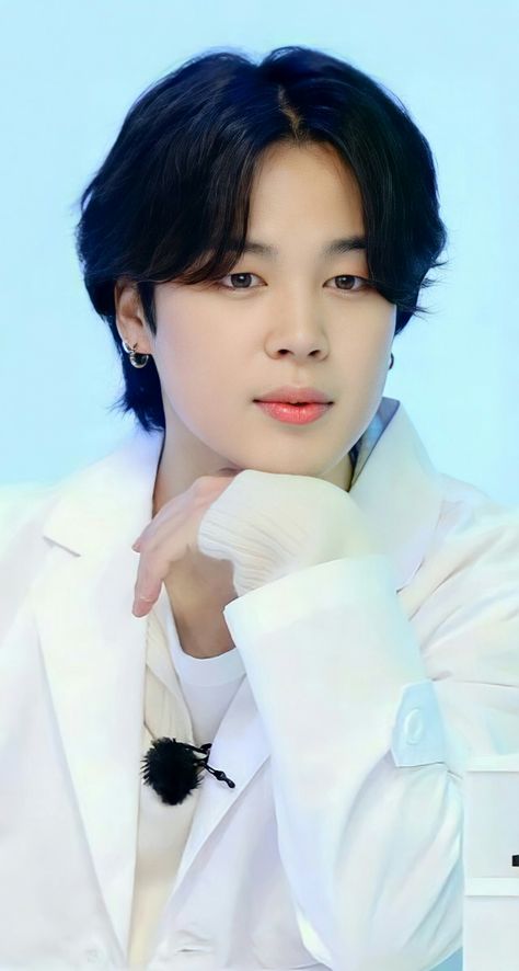 Jimin Boyfriend Material, Bts Jimin Wallpaper, Cute Jimin, Jimin Boyfriend, Jimin Black Hair, Jimin Mochi, Kpop News, Bts History, Park Jimin Bts Wallpaper