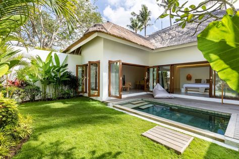 Bali Style Home, Small Villa, Bread Shop, Bali House, Pool House Plans, Rest House, House Design Pictures, Pool Villa, Resort Design