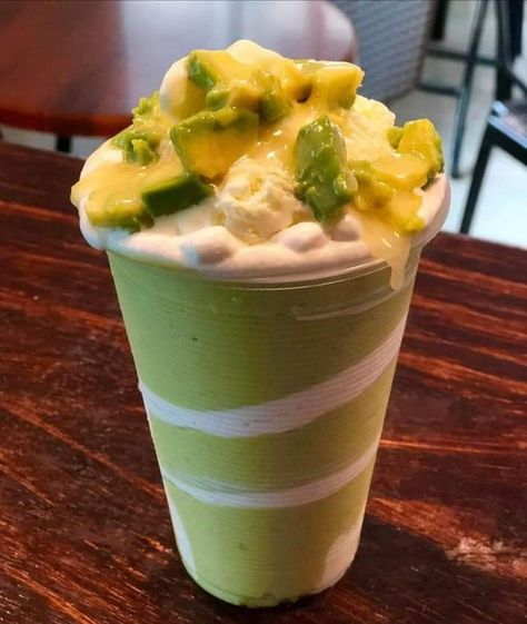 Avocado Shake, Best Breakfast Foods, Ice Cream Smoothie, Icee Recipe, Resep Smoothie, Why Not, Food Business Ideas, Buka Puasa, Bubble Milk Tea