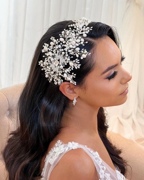 wide end of pearl and crystal bridal hair vine on female model Hairstyles For Black Brides, Messy Bridal Bun, Bride Hairstyles Updo, Black Brides, Hairstyle Updo, Bride Hair Piece, Bridal Bun, Hair Treatments, Wedding Hair Inspiration