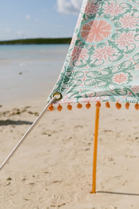 We are throwing shade on beach umbrellas today. This DIY beach tent gives so much more shade and you can make it using a shower curtain! Yep, shower curtains! #ruffledblog Beach Tent Ideas, Diy Beach Umbrella, Diy Beach Tent, Tent Camping Ideas, Shower Curtains Ideas, Surprise Birthday Trip, Beach Shade Tent, Beach Tents, Diy Shower Curtain