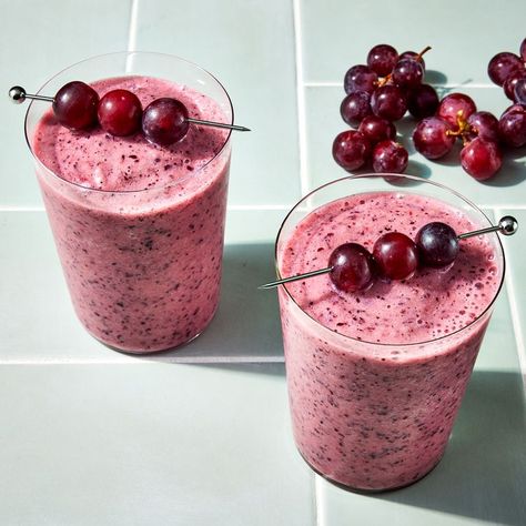 Grape Smoothie Smoothies For Gut Health, Grape Smoothie, Grapes Benefits, Liver Recipes, Healthy Smoothie Recipes, Vegetarian Foods, Dessert Smoothie, Smoothie Healthy, Cherry Tart