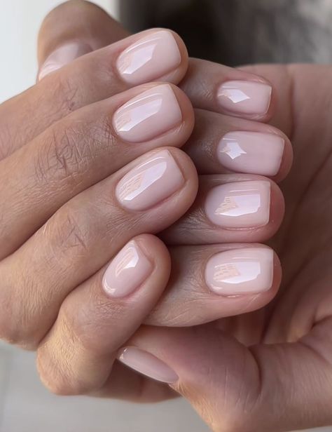 Neutral Pink Toenails, Nude Summer Nails, Pink Nails Aesthetic, Fall Old Money, Artist Hue, Natural Nails Manicure, Summer Nails 2024, Subtle Nails, Casual Nails