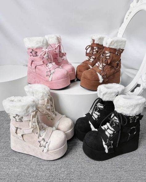 Time for gear up for winter! Snow boots pre-sale starts now! 🎀🤍⛄️ ♡ These shoes are from 𝘄𝘄𝘄.𝗵𝗲𝗮𝗿𝘁𝗼𝗳𝗱𝗼𝗹𝗹.𝗰𝗼𝗺, link in bio! ♡ search keyword: Star Whisper ♡ colors: 💗🖤🤍🤎 ༶•┈┈┈┈┈ ༺☆༻ ┈┈┈┈┈•༶ #softaesthetic #shoeslover #girlstyle #aesthetic #aestheticstyle #kawaiigirl #outfits #fyp #kawaiiaesthetic #newpost #kawaii #y2kfashion #y2kfashioninspo #accessories #sanriojapan #y2k #pinkpinkpink #melaniemartinez Kawaii Winter Boots, Kawaii Winter Clothes, Fluffy Winter Boots, Coquette Heels, Kawaii Winter, Fleece Boots, Y2k Winter, Fairycore Cottagecore, Pitcairn Islands