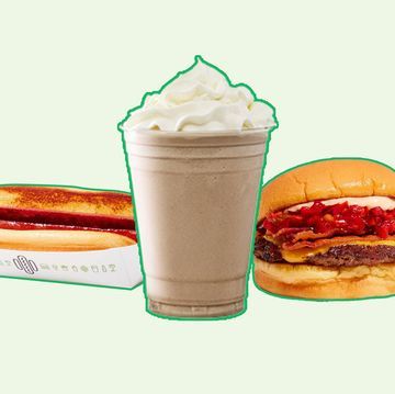 shake shack Shake Shack Menu, Bacon Cheese Fries, Cinnamon Whiskey, Chicken Shack, Moonshine Recipes, Waffle Fries, Fast Food Menu, Shake Shack, Best Shakes