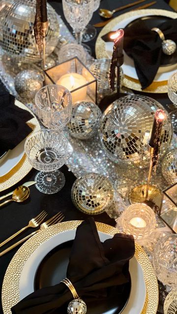 Classy Disco Decor, Nye Wedding Disco Ball, Glitzy And Glam Party, Glitz Glamour Party, Glitz And Glam Holiday Party, Disco Christmas Tablescape, Silver And Gold Table Decorations, Wedding Table Decor Disco Balls, Disco Party Tables