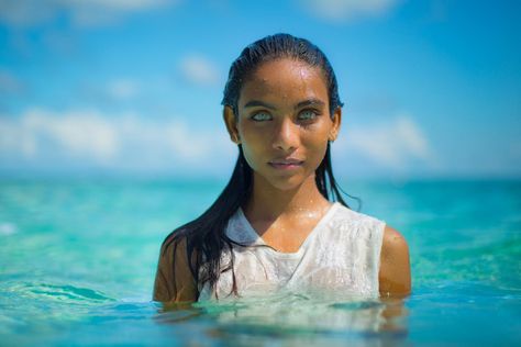 Maldivian girl with aquamarine blue eyes Raudha Athif - Imgur Raudha Athif, Aquamarine Eyes, Beautiful Eyes Color, Vogue Models, Didgeridoo, Amazing Eyes, Eyes Color, Windows To The Soul, Different Skin Tones