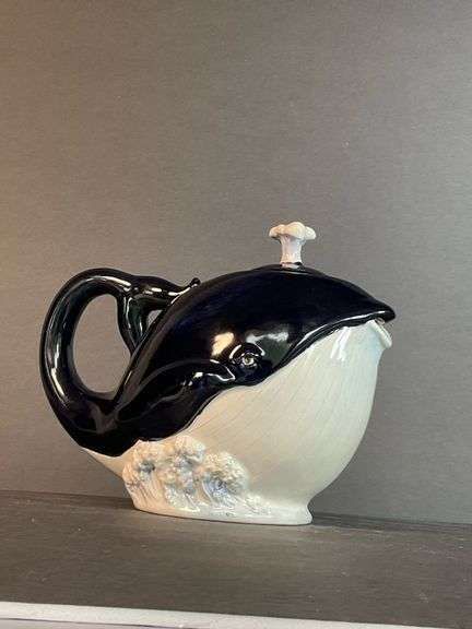 Vintage Mark Alvin Otagiri Japan Whale Teapot - Coastal Downsizing LLC Whale Teapot, Octopus Teapot, Sculptural Teapot, Whale Pottery, Animal Teapot, Fish Teapot, Wild Tea, Tea Pot Ceramic, Teapot Ideas