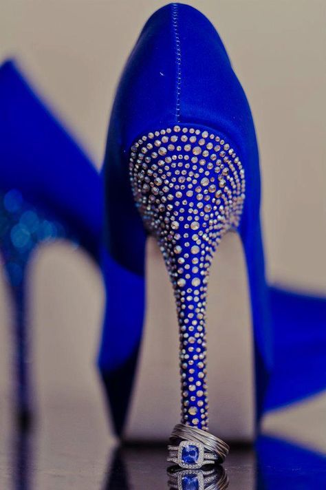 Blue jeweled bridal shoes - LOVE the color! Blue Wedding Shoes For Bride, Aesthetic Bleu, Brides Shoes, Wedding Shoes For Bride, Christmas Present Ideas, Shoes For Bride, Blue Wedding Shoes, Ultramarine Blue, Best Gifts For Him