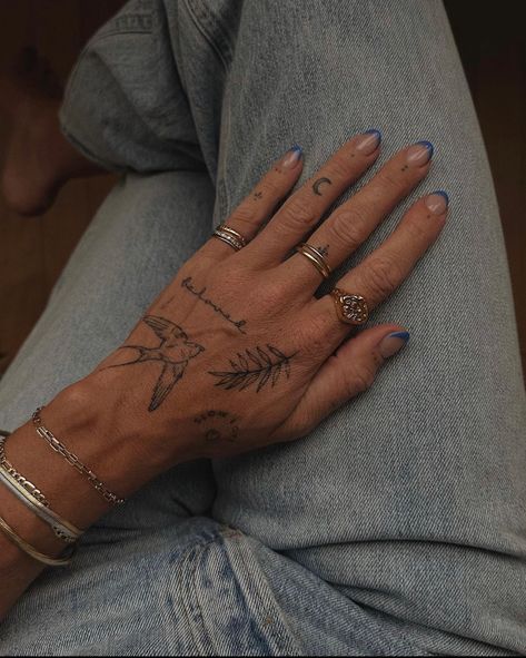 Minimal Hand Tattoo, Wrist Tattoos Words, Hand Tattoo Ideas, Finger Tattoo For Women, Forarm Tattoos, Tasteful Tattoos, Healing Tattoo, Small Hand Tattoos, Sun Tattoo