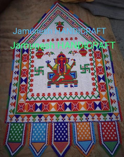 Ganesh Sthapna Moti Work, Ganesh Sthapna, Moti Toran Designs Doors Handmade, Sadu Bharat, Moti Set, Toran Designs, Gujrati Wedding, Embroidery Cases, Moti Work