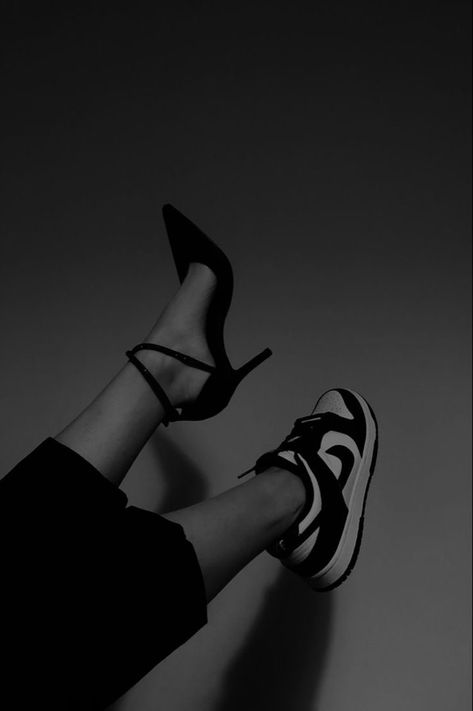 Shoe Hacks, Vivienne Westwood Shoes, Most Paused Movie Scenes, Heels Sneakers, Movie Scenes, High Heels, Black And White, Heels, White