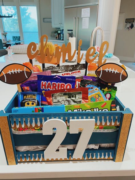 Baskets For Football Boyfriend, Football Buddy Basket, Gift Basket Football Theme, Bleacher Babe Gifts, Boyfriend Snack Basket, Football Boo Basket, Game Day Basket For Boyfriend Basketball, Football Player Basket Ideas, Hoco Gift Basket