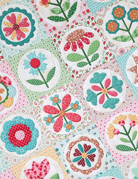 Lori Holt Sew Simple Shapes, Patchwork, Lori Holt Cross Stitch Patterns, Lori Holt Quilts Patterns Free, Lori Holt Free Patterns, Lori Holt Cross Stitch, Lori Holt Quilts, Fabric Quilts, Riley Blake Fabric