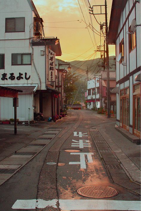 Japan Street, Japan Photography, Okinawa Japan, Japan Aesthetic, Aesthetic Japan, Japanese Aesthetic, Photography Wallpaper, Anime Scenery Wallpaper, City Aesthetic