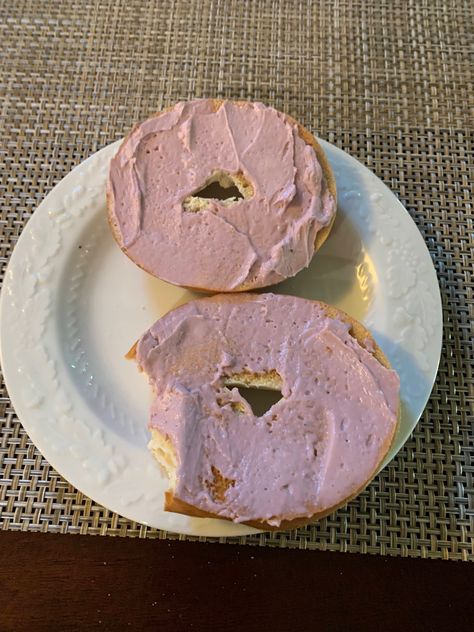 Bagel Strawberry Cream Cheese, Bagels Cream Cheese, Bagel And Cream Cheese Aesthetic, Plain Bagel With Cream Cheese, Bagel With Strawberry Cream Cheese, Bagel With Cream Cheese Aesthetic, Bagles Recipe Toppings, Cream Cheese Aesthetic, Bagel Aesthetics