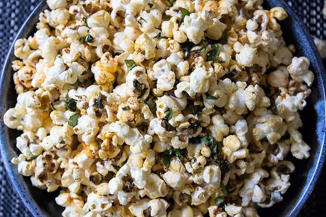 Spiced Herb Popcorn | Two Kooks In The Kitchen Herb Popcorn, Knish Recipe, Endive Appetizers, Avocado Appetizer, Caprese Appetizer, Easy Lettuce Wraps, Spiced Popcorn, Goat Cheese Appetizer, Salted Caramel Popcorn