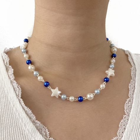 Ivory and Blue Beaded Star Necklace by lostjadejewelry on Etsy Blue Bead Jewelry, Beaded Star Necklace, Star Beaded Necklace, Diy Beaded Necklace Tutorial, Blue Bead Necklace, Blue Necklace Beads, Pretty Beaded Jewelry, Bracelet Diy Beads, Blue Beads Necklace