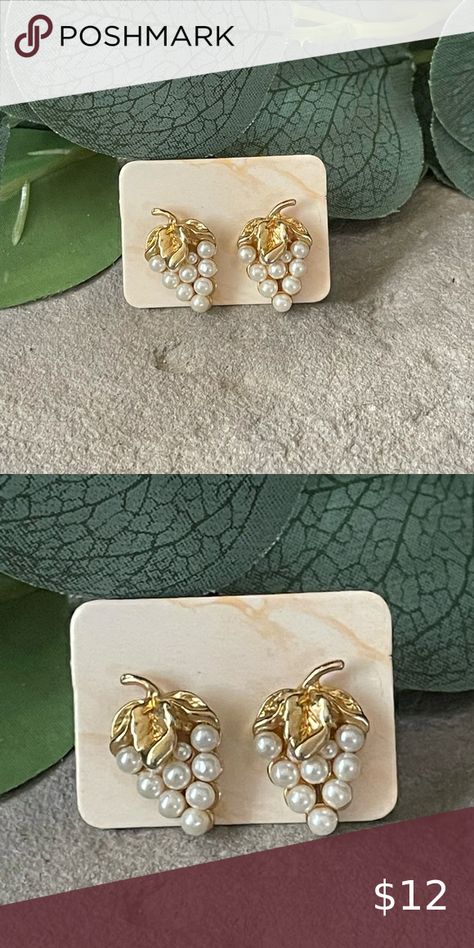 Faux pearl grape studs Leaves Vintage, Grape Bunch, Back Design, Gold Tone Metal, Vintage Look, Faux Pearl, Jewelry Watches, Plus Fashion, Outfit Inspo