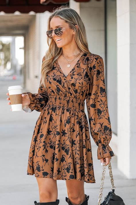 This Floral Long Sleeve Ruching Dress is perfect for any occasion with its long sleeves, elegant V-neckline, and midi length. The ruching details add a touch of femininity and texture, making it a stylish and flattering choice. Whether you're attending a formal event or a casual gathering, this dress is sure to make a statement. Product code: CAA05A3L011JA Features:  Woven X-shape Long sleeve Normal Sleeve V-neck Midi Length Ruching Pattern: Floral Wash Method: Regular Wash Material: 98%POLYESTE Dresses For Big Bust, Ruching Dress, Midi Dress Wedding Guest, Western Girl Outfits, Swimwear Beach, Dress Shirts For Women, Long Sleeve Midi Dress, Fall Outfits Women, Ruched Dress