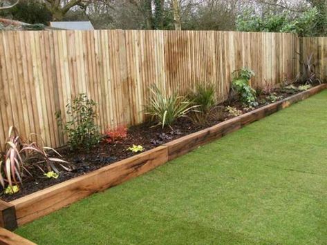 Simple Wood Garden Bed Edging #garden #gardenbed #edging #decorhomeideas Wooden Garden Edging, Sleepers In Garden, Diy Garden Bed, Back Garden Design, Landscape Edging, Have Inspiration, Sunrooms, Backyard Garden Design, Backyard Fences