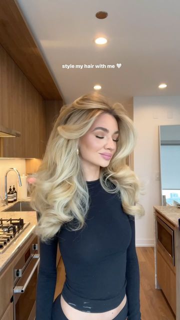 Blowout Aesthetic Hair, Formal Hair Inspo Down, 90s Blowout Hair Volume, Thick Bouncy Curls, Voluminous 90s Hair, Bouncy Roller Curls, Prom Blowout Hair, Medium Hair Length Blowout, Big Bouncy Blowout Long Hair