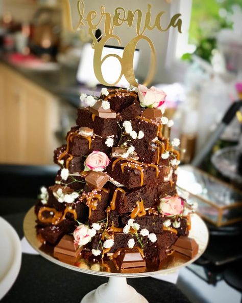 Brownie Display, Brownie Birthday Ideas, Brownie Birthday, Brownie Stack, Brownie Tower, Brownie Birthday Cake Ideas, Brownie Birthday Cake, Brownie Tower Ideas, Brownie Cake Birthday