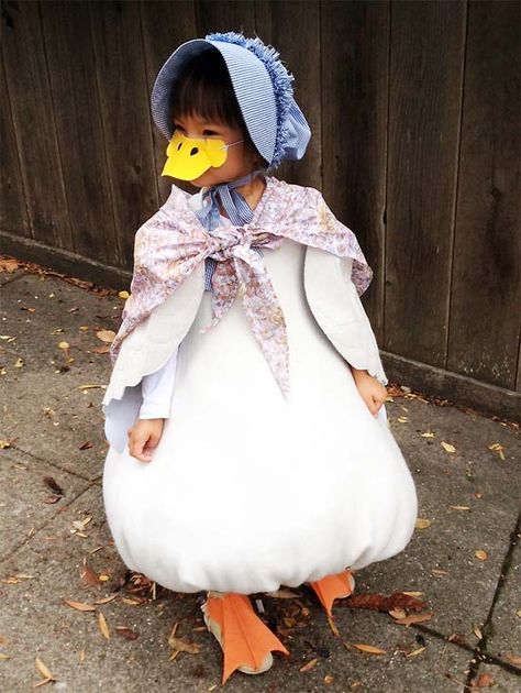 Charlotte Web Costume, Goose Costume, Jemima Puddle Duck, Duck Costume, World Book Day Ideas, Book Character Day, Duck Costumes, Puddle Duck, Book Costumes