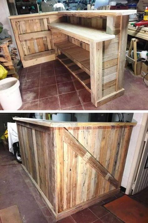 Pallet Wood Bar Ideas, Pallet Wood Coffee Bar, Wood Bar Ideas, Easy Diy Bar, Diy Bar Plans, Diy Pallet Bar, Pallet Bar Plans, Bar Plans Diy, Wooden Home Bar