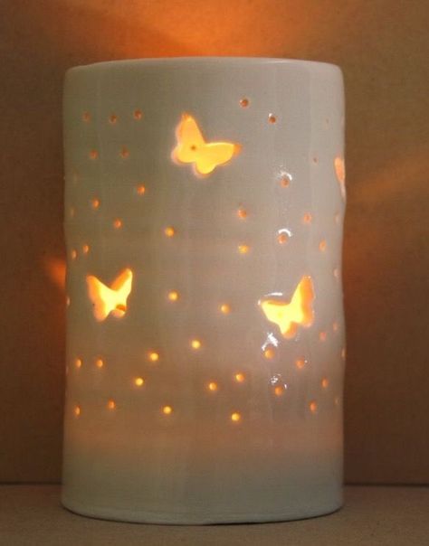 Butterfly Patterns, Ceramic Lantern, Pottery Candle, Pottery Lamp, Sculptures Céramiques, Pottery Handbuilding, Slab Pottery, Present Ideas, Ceramic Light