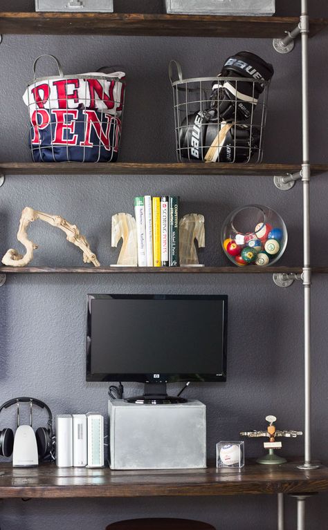 Home Office Decor Men, Home Office Industrial, Sports Office, Entertainment Center Shelf, Man Cave Office, Organizing Challenges, Pipe Furniture, Sports Room, Bookshelves Diy