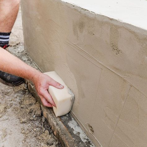 Tile Bench Seat, Concrete Block Bench Outdoor Seating, Diy Cement Bench Outdoor, Diy Garden Seat, Concrete Garden Furniture, Diy Concrete Bench Outdoor, Concrete Bench Diy, Cement Benches Outdoor Seating, Diy Concrete Bench