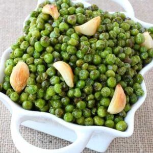 How To Cook Peas, Roasted Peas, Green Peas Recipes, Peas Recipes, Easter Sides, Best Thanksgiving Side Dishes, Autumn Side Dishes, Vegetarian Meals For Kids, Sides Recipes