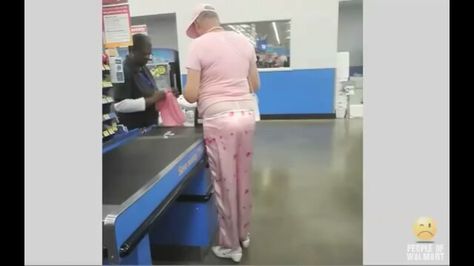 Walmart! Funny Walmart, New Funny Pics, Weird People, Walmart Funny, Funny People Pictures, Funny Pictures For Kids, Super Funny Quotes, Funny Pictures With Captions, Pink Pajamas