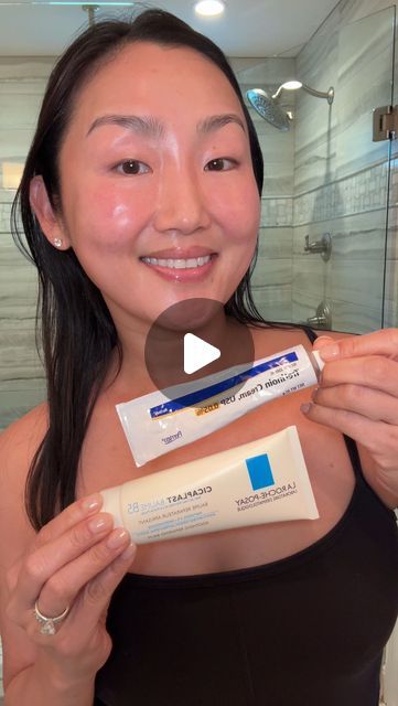 Tammy Weatherhead on Instagram: "guide on how to start tretinoin this summer  yes, this summer ☀️- the most important part is to wear sunscreen every morning and make sure to wear a hat if you plan on being out in there sun for more than 15mins   AM: vitamin c, moisturizer, spf   @larocheposayusa Cicaplast  ➕follow for more skincare tips!! ☺️ • • #tretinoin #skincare #antiaging #skincaretips #retinol" How To Use Tretinoin, Retinol Vs Tretinoin, Using Tretinoin, How To Use Tretinoin Cream, Tretinoin Routine Skincare, Tretinoin Before And After, Vitamin C Moisturizer, Vitamin C Skincare, Tretinoin Cream