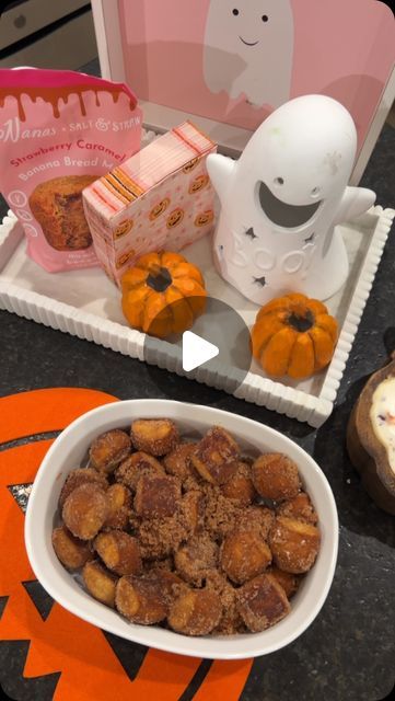 Madelyn Martin on Instagram: "the perfect movie night fall snack that took less than 5 minutes to make !🤎✨🎃

ingredients needed: cinnamon sugar, cinnamon, sugar, pretzel bites and butter !

shop all ingredients and fall decor here: https://liketk.it/4S0kv

#fall #movienight #snacktime #fallfood #snack #easysnack #ltk #favoritefood #foodie #ltkseasonal #ltkvideo" Cinnamon Sugar Pretzel Bites, Perfect Movie Night, Fall Snacks, Perfect Movie, Cinnamon Sugar, Snack Time, Pretzel Bites, Sweet Snacks, Easy Snacks