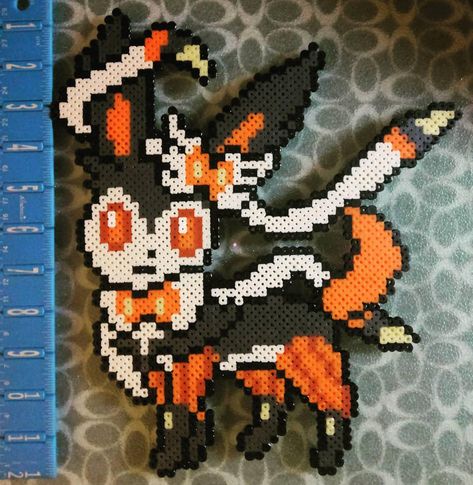 Halloween Pokemon Cross Stitch, Halloween Pokemon Perler, Eevee Perler Bead Patterns, Pokémon Perler Beads, Halloween Hama Beads, Pokemon Perler Bead Patterns, Hama Beads Halloween, Halloween Perler, Hama Beads Pokemon