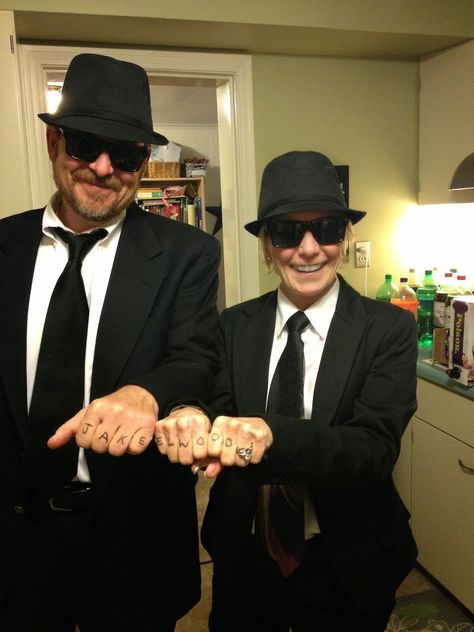 Snl Costumes, Blues Brothers Costume, Brothers Costumes, 80's Costume, 80s Halloween Costumes, 80s Halloween, 80's Party, 80s Costume, Duo Halloween Costumes