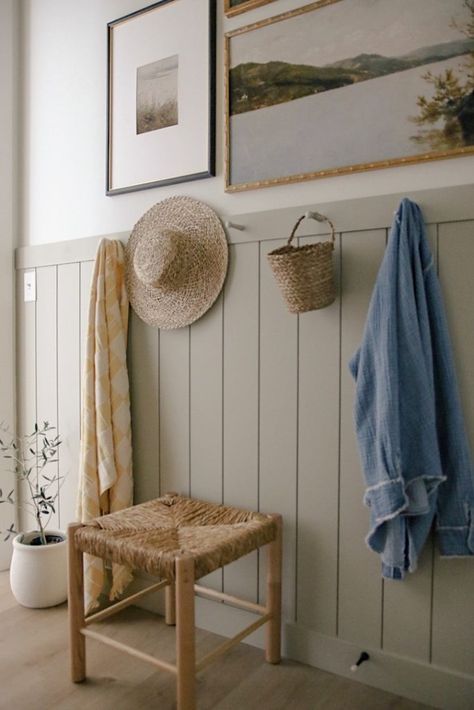 Diy Mudroom Wall, Mudroom Wall Ideas, Shaker Peg Rail, Peg Wall, Peg Rail, Diy Mudroom, Shaker Pegs, Shiplap Accent Wall, Entry Wall