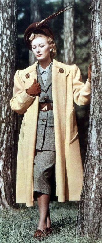 1940s Winter Fashion, Be Gentle With Me, 1940s Coat, Wwii Fashion, 1940s Costume, Fashion 40s, Box Of Chocolates, German Women, Tv Show Outfits