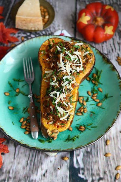 Ground Beef Stuffed Butternut Squash Butter Squash Recipe, Stuffed Butternut Squash, Stuffed Butternut, Butternut Recipes, Yogurt Cheese, Taste Of Home Recipes, Baked Butternut Squash, Healthy Ground Beef, Roasted Vegetable Recipes