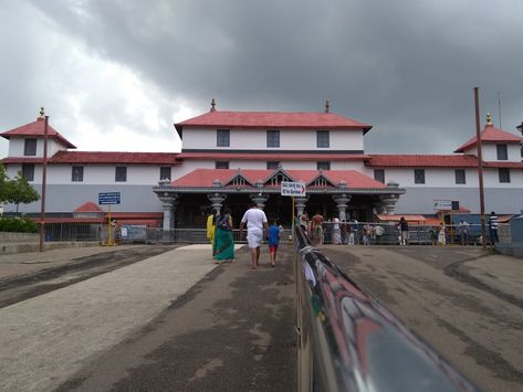 Dharmasthala Manjunatha Swamy Images, Dharmasthala Manjunatha Swamy, Dharmasthala Temple, Temple Images, Bullet Bike, Ab De Villiers Photo, Bullet Bike Royal Enfield, Caterpillar Equipment, India Map